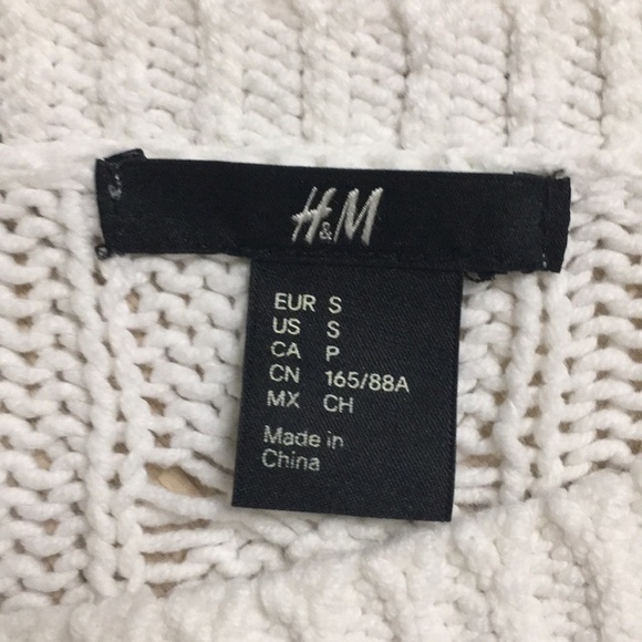 White Cable Knit Pattern Sweater - Picture 6 of 7